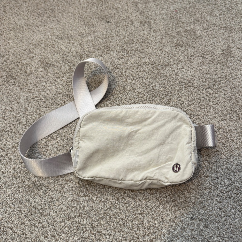 Lululemon‎ Everywhere Belt Bag 1L White Cream Adjustable Crossbody Fanny Pack